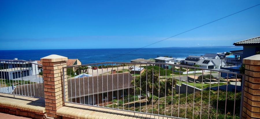 3 Bedroom Property for Sale in Dana Bay Western Cape